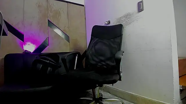 danielclarton1's cam snapshot