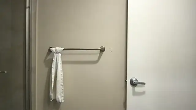 BigGuyMuscle's cam snapshot