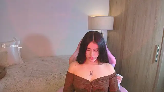 iriswest_'s cam snapshot