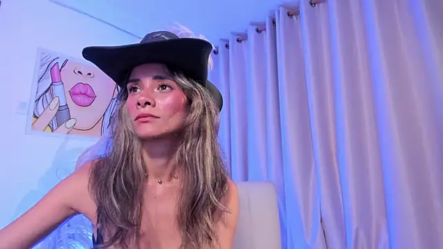 SkiinnyAna's cam snapshot