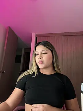 lunablossom_'s cam snapshot