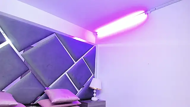 Charlotte_Myers's cam snapshot