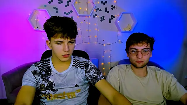 travis_wolf_'s cam snapshot