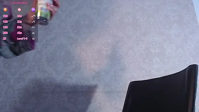 little__amy_'s cam snapshot