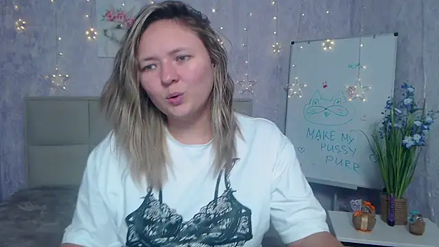 SallyVerda's cam snapshot