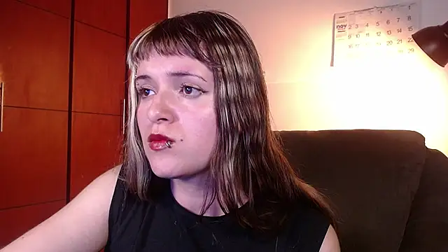 NEXT_DOOR_GIRL_'s cam snapshot