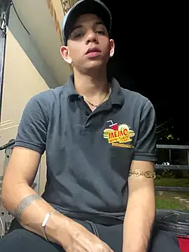 Dylams_maja's cam snapshot