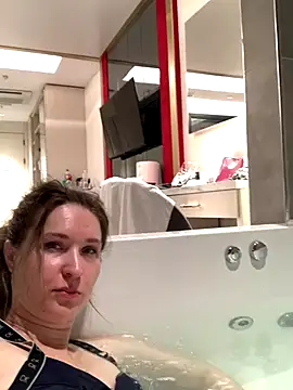 Jugira's cam snapshot