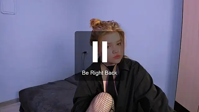 LaseyMoon's cam snapshot