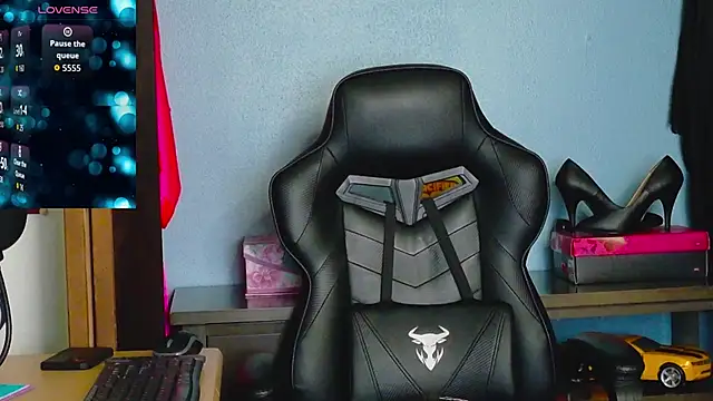 TreeJeanne's cam snapshot