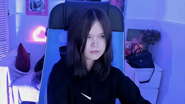 Elainebeness's cam snapshot