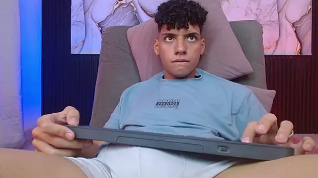 dan_sweetboy's cam snapshot