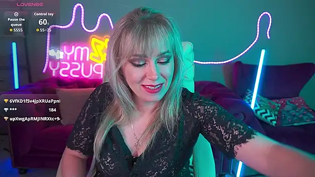 CandyLadyyy's cam snapshot