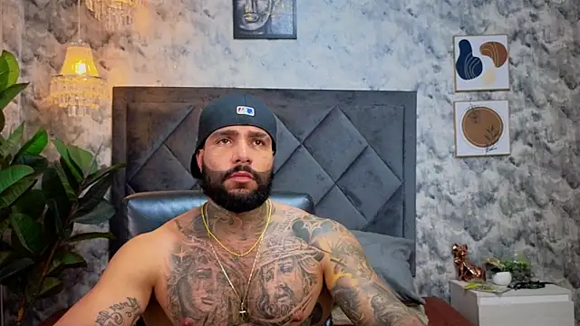 Apolo_rousse1's cam snapshot