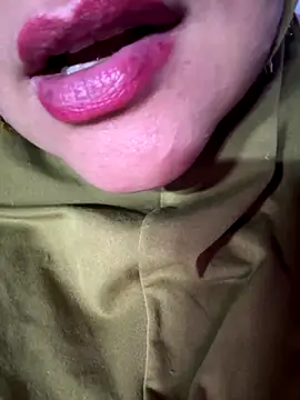 Jameela's cam snapshot