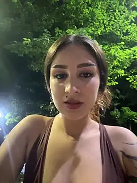 Mon_Cherry live sex cam