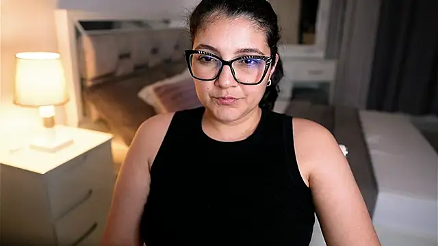 Camilaa_bueno's cam snapshot