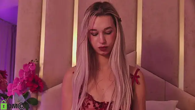 MaeveDream's cam snapshot