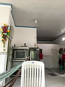 Alinat_'s cam snapshot