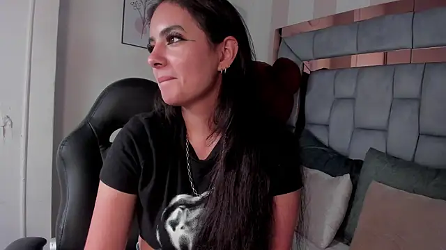 maddie_greyy's cam snapshot