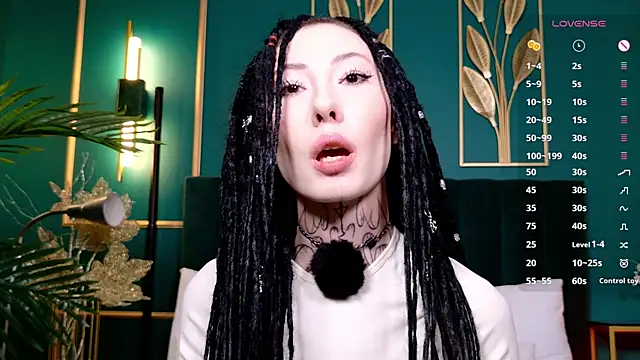 Roxy_Urban's cam snapshot