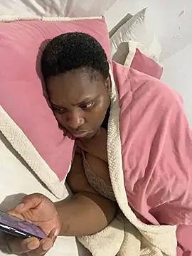 Blackpinkylips2025's cam snapshot