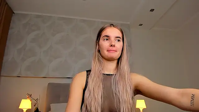 Erika_Carpenter's cam snapshot