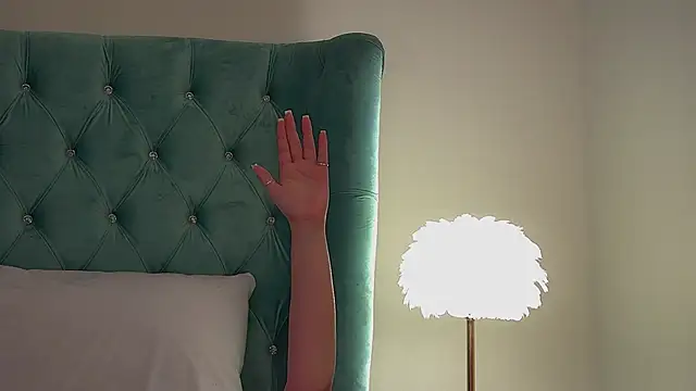 DianaVert's cam snapshot