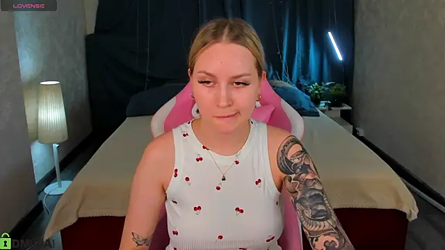 Carol__Cox's cam snapshot