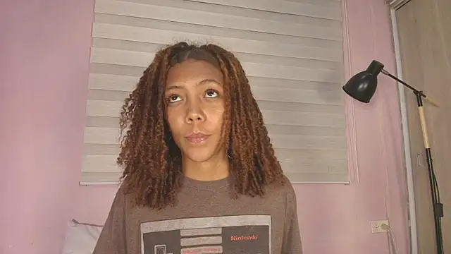 biancaa_18's cam snapshot