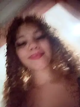 SirenRouge_69's cam snapshot