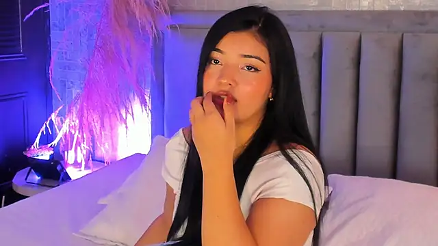 EmmaBlossom's cam snapshot