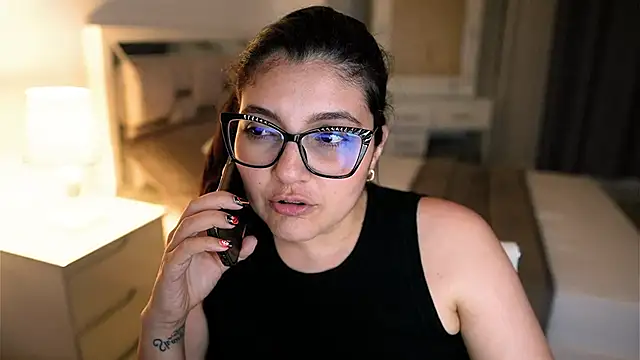 Camilaa_bueno's cam snapshot