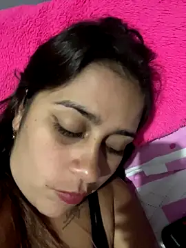 Latina_sexy1's cam snapshot