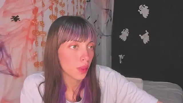 MiaGoth_'s cam snapshot