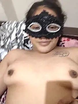 vadapavgirl's cam snapshot