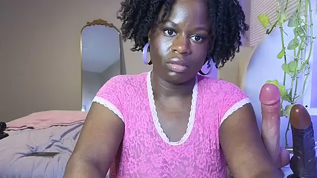 ladiosa_selene's cam snapshot