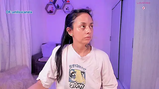 Aleja24Evans's cam snapshot