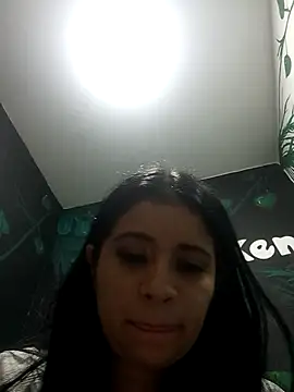 ValerieLove_'s cam snapshot