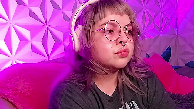 Satyn_doll's cam snapshot