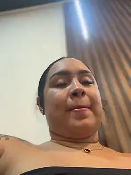 Pretty_Isadora's cam snapshot