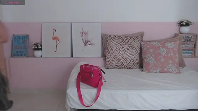 sophia_hadid's cam snapshot