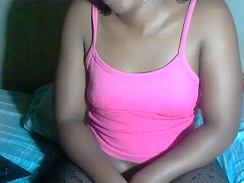 AdorableAfricanStar69's cam snapshot