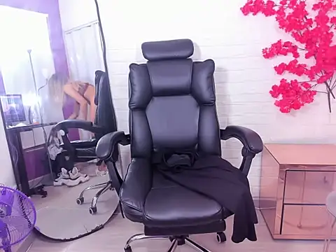 MiaStorm1's cam snapshot