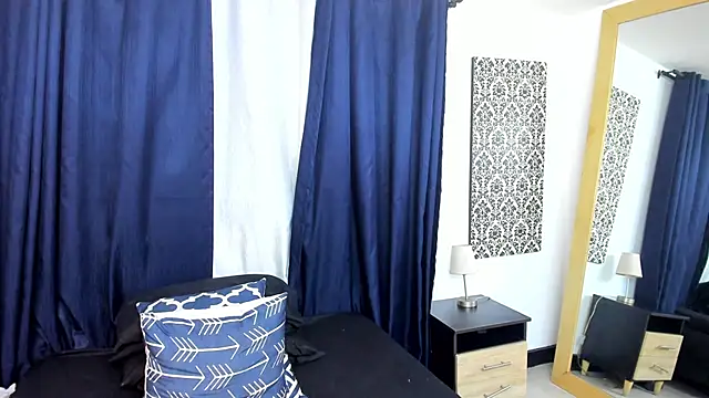 Malaika_Toure's cam snapshot