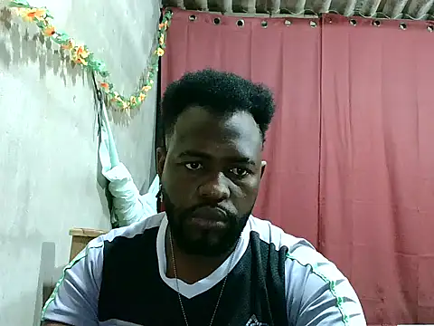 2ocmaxi's cam snapshot