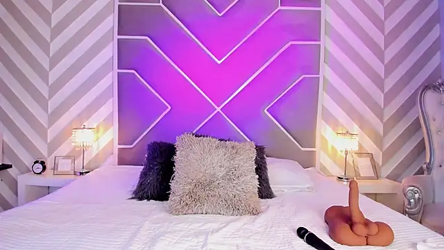 ChloeTayylor_'s cam snapshot