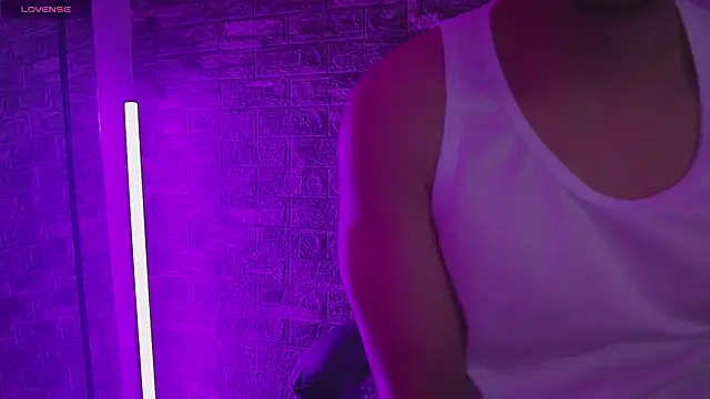 Rich_Couple_69 live sex cam