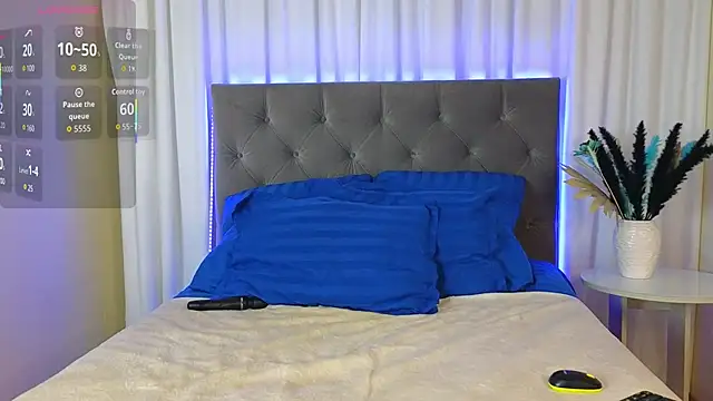 Ariana_Petite live sex cam