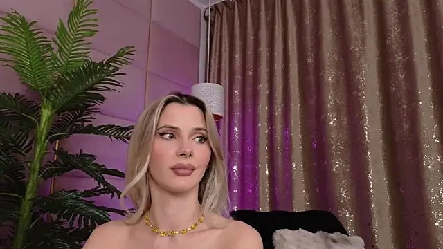 Elliblue's cam snapshot